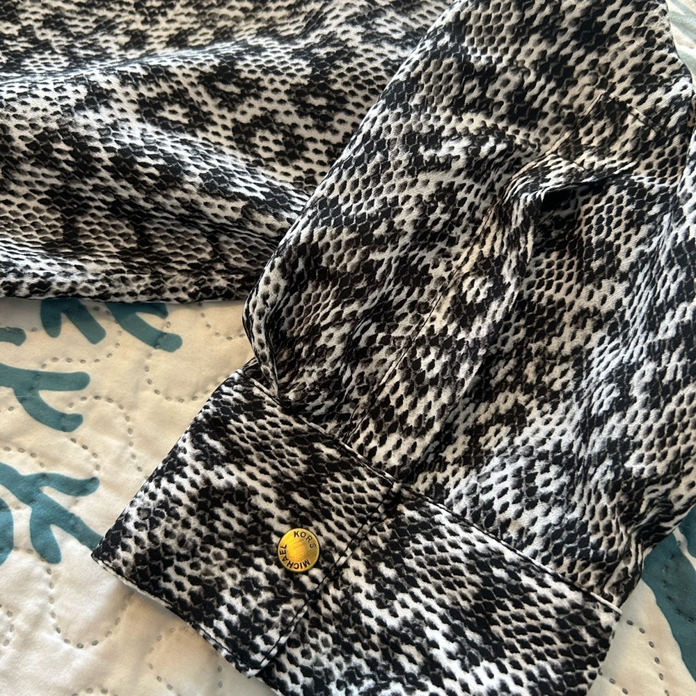 Michael Kors Monochrome Patterned Blouse - Picture 5 of 11